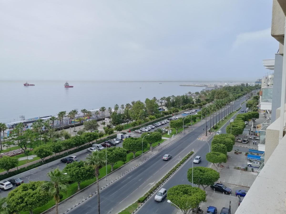 A City-Center Seaview Penthouse At Oceanic Лімасол Екстер'єр фото