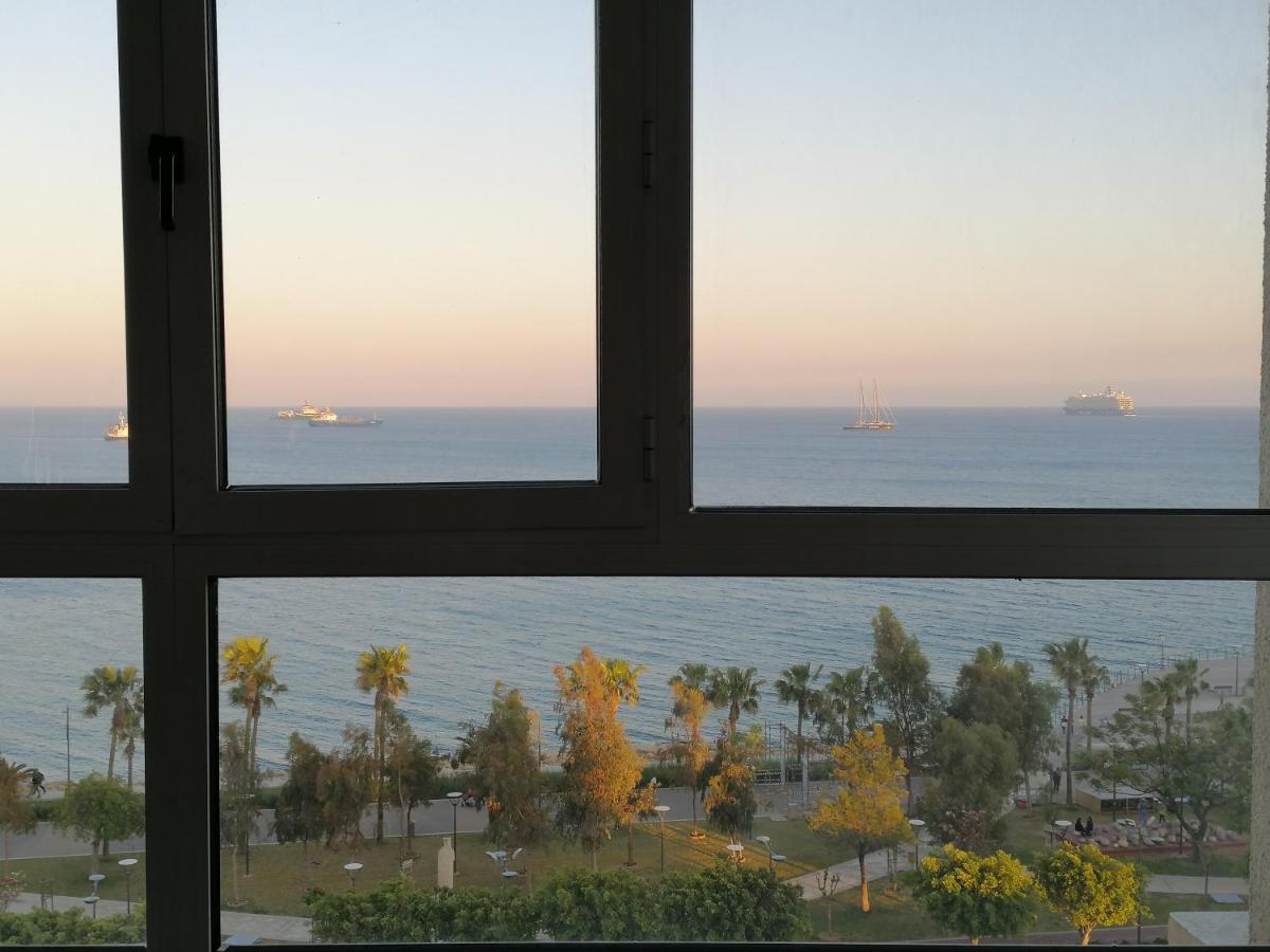 A City-Center Seaview Penthouse At Oceanic Лімасол Екстер'єр фото